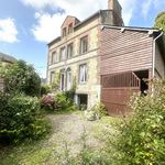 Maison au pied des commerces, avec jolie vue