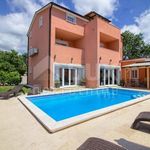 ISTRIA, MEDULIN Villa with pool 300 m from the beach