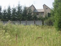 Kiev, Minsk, 30 km. from mkad, p. Selâtino, area 16 sq.m, a rectangular shape, the deadline to the forest Pond 300 meters with the ability to swim and fish, light, gas, 200 m along the border, year-round approach, solid neighbors.