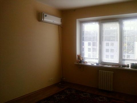 I sell apartment urgently cheaply! In the city center. All conveniences, a good repair, good sanitary engineering, warm, windows leave to the southern and eastern sides. TRADING. Vladimir reg. Strunino city of ul.Frolova