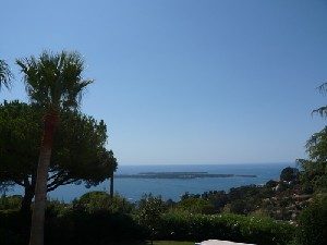 Town : CANNES - Rooms : 7 - Bedrooms : 4 - Surface : 268 m² - Land surface : 2212 m²