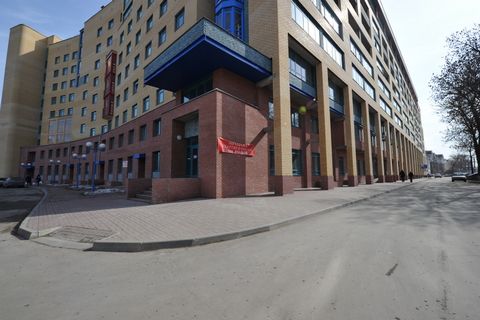 Is surrendered accomodation into the lease from the owner in the center Of sormova 250 sq. m. Are located with the address Sormovskiy region, ul. comintern d. 139, red line, ground floor, 2 entrances, convenient large parkings. In this house they are...