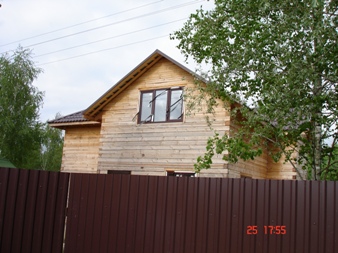 Cottage on the Minsk highway 35 km from Moscow in the Odintsovo district, 5 km from Golitsino, 150 sqm, timber 150x150, 2 floors, first floor: kitchen, living room, bedroom, c / y, boiler room, 2 - Second floor: 3 bedrooms, lavatories. Plastic window...