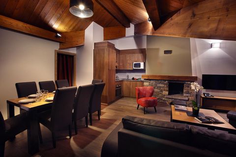 The residence Le Chalet des Neiges Arolles**** is situated at 250m from the ski slopes of the ski resort Arcs 2000, a free skilift is in front of the residence. It is divided in several chalets, all of Savoyard style, with a wonderful view on the ski...