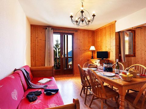 In the heart of the resort of La Toussuire, Alps, France (Les Sybelles ski area), les Chalets des Cîmes*** are ideally situated about 500m from the pistes (free shuttle service) and offer a fantastic view of the Aiguilles d'Arves. The residence in La...