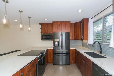 Fully remodeled townhome unit at the rarely available sought after community of Waialae Gardens in prestigious Kahala! Available September 1st. 2 bedroom, 2 full bath, 2 parking. Perfectly situated within walking distance to newly developed Kuono Mar...