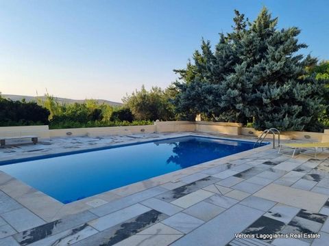 In the area of Eggares Naxos, in a historical plot known for its biodiversity, a ground floor villa of 191 m2, with a swimming pool of 32 m2, built on a plot of 4 acres is available for sale. A paradise of nature and harmony surrounds the villa and t...