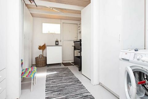 Holiday home with a really good location close to a good beach at Havnsø Strand. The house has good terraces where the sun can be enjoyed all day. The cottage is suitable for six people, of which 2 of the beds are in an annex. The house was built in ...