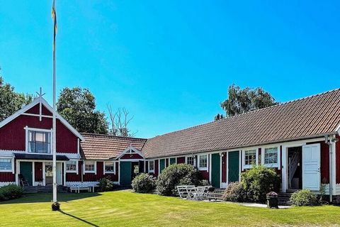 Welcome to Ellös at Orust in Bohuslän with both golf, restaurant, sea and salty baths just nearby. Here you live in a tastefully decorated barn from the beginning of the 20th century with high ceilings and exposed beams. The entrance faces the farm's...