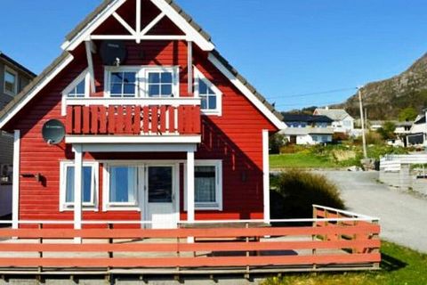 Fisherman’s cabin on the Vestland coast with great nature and fish in the sea. Move-in after 3 p.m. The boats are shared between 4 rental units. The holiday apartment has a modern and well-equipped kitchen, bathroom, and laundry room with washing mac...