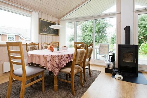 Cottage close to the beach. The house is brightly decorated with good furniture and kitchen utensils for the modern chef. After a long day at the beach, there is a good opportunity to enjoy the hot tub and sauna and subsequently barbecue on the terra...