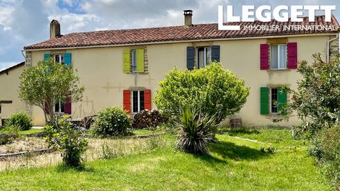 A22040JOM32 - This large, ready to move in mountain-view gascon house is situated on the outskirts of a pretty village, close to services. Information about risks to which this property is exposed is available on the Géorisques website : https:// ...
