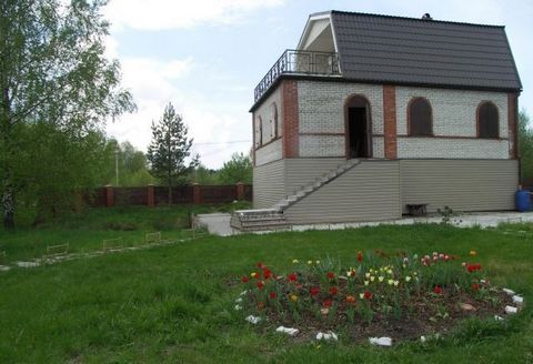3-storied house 200 m (brick) on a plot of 15 cells. The house has a sauna with a relaxation room. The cottage also has a dining room with a large table, a bar and electronic darts. Spacious kitchen - microwave, dishwasher, refrigerator. In the firep...