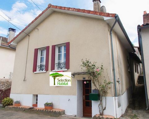 Are you looking for a ready to move into house that is within walking distance of bakers, restaurants and shops? Then this property is a must see. Located in a quiet street in the small vibrant town of Chabanais, this hidden treasure is situated just...