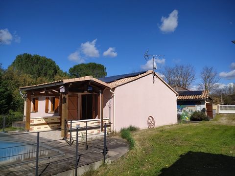In the countryside, 4 minutes from the small town of Montricoux and 30 minutes to the north-east of Montauban. Recent house from 2006 of approximately 100 m² located in a hamlet of a few houses. It has 3782m² of fully enclosed land, an open living ro...