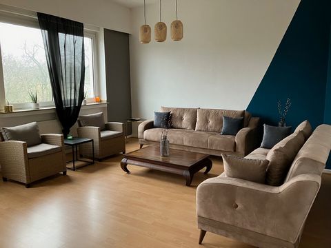 The modern studio apartment is for max. 4 persons. Available for a maximum of one year. It is furnished in a modern style, offers a lot of space and has a bar. It is newly renovated and fully equipped. Two bedrooms, one bathroom and a kitchen with a ...