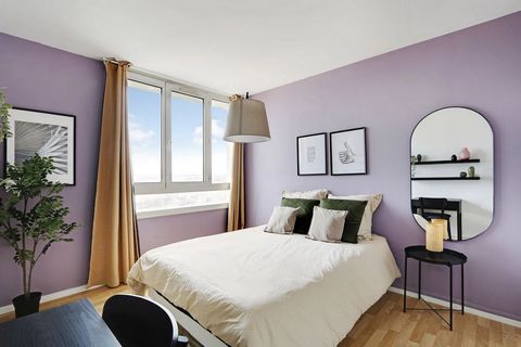 Co-living : belle chambre avec ses des teintes de blancs et de lila