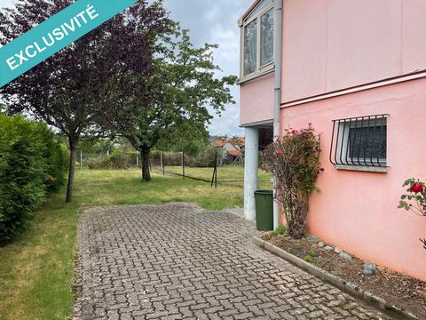 Pretty little house of 65m2 located on a plot of land of 821 m2 located in a quiet area in Sarralbe, a pleasant town with several shops nearby, a nursery, primary and secondary school, health professionals, sports complex, (numerous sports and cultur...