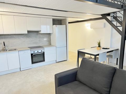Every week we speak to people looking for good investment opportunities in Valencia. . . This is one such opportunity.. . There are 12 lofts for sale next to Valencia's Gran Turia shopping centre, recently built and fully equipped with open spaces an...