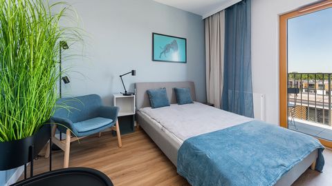 A new apartment in Kraków, near the Old Town. Cosy, fully equipped studio on the high floor with a balcony and a car parking space. It provides excellent access to numerous commercial, service, cultural and business facilities. There is also a railwa...