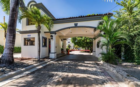 Introducing the epitome of modern comfort and convenience in the vibrant community of Las Palmas de Tamarindo, Villareal. Nestled in a gated community just a 10-minute drive from the sun-kissed shores of Tamarindo Beach, this newly built 1-bedroom ap...