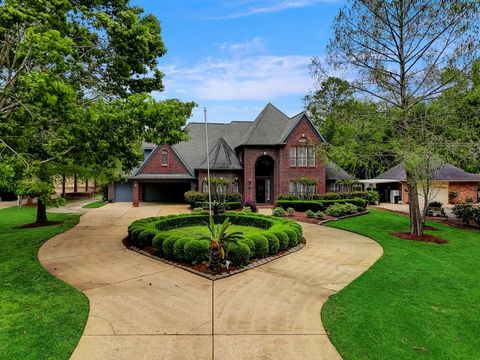 Nestled on a serene 1.33-acre expanse on a quiet street in the heart of Friendswood, this exquisite 2-story home offers a rare blend of luxury, comfort, and unmatched privacy. Featuring 4 bedrooms, 3.5 bathrooms, and a multitude of refined living spa...