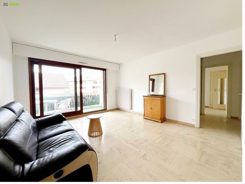 For sale: Apartment T3 (2 bedrooms) Saint-Julien-en-Genevois. Ideally located for cross-border commuters near Geneva, and close to the train station, this type 3 apartment offers a comfortable and practical living environment. Located in a sought-aft...