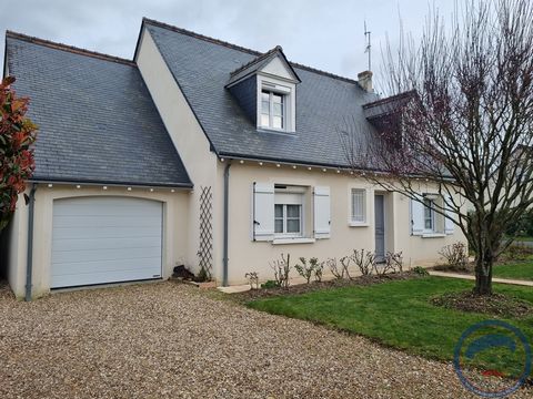 Amboise city center on foot, come and acquire this house in perfect condition of 131 m2 built in 1998 on a plot of 850 m2 in a quiet and popular area. You will find on one level a large living room of more than 40 m2, a fitted kitchen, a hallway with...