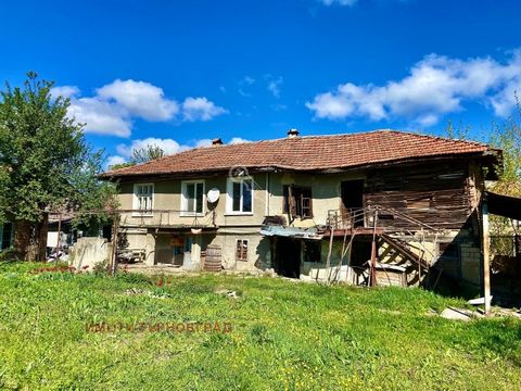 Imoti Tarnovgrad offers you a house with a large yard and a well in the village of Balvan, which is located 15 km from the town of Tarnovgrad. Veliko Tarnovo. The house is located in a quiet and peaceful place and consists of: entrance hall, corridor...