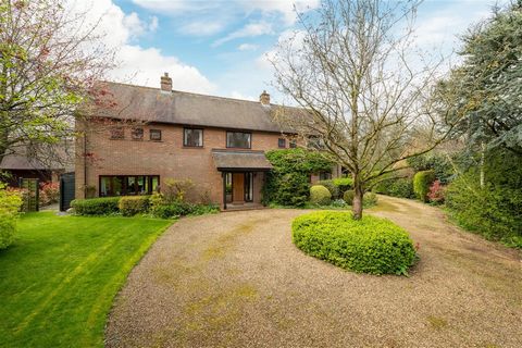 A unique 5 bedroom detached house with double garage & large driveway on a large secluded plot, with fabulous views. The property is a one off- built for the current owners in 1985- on this development of just three architecturally designed propertie...