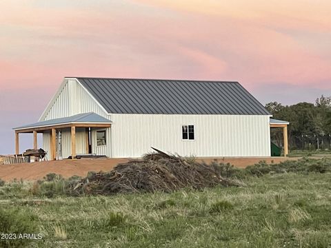 Brand new custom ''Barndominium''on a 2+ acre lot. 3 bedrooms, 2 bathrooms with a second story loft(not included in the square footage) Gourmet kitchen features Quartz countertops, custom steel range hood, butcher block floating shelves and new stain...