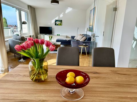 Welcome to this fully renovated, newly furnished and light-filled 4-room apartment, perfect for an easy and comfortable arrival, working and living in Heidelberg. The apartment offers light-flooded living in a beautiful south-facing location in the g...