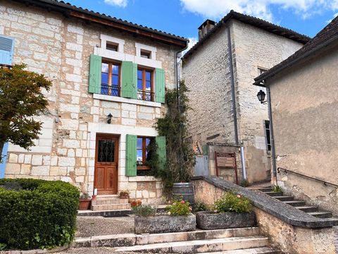 EXCLUSIVE TO BEAUX VILLAGES! Charming property located near the center of one of the prettiest villages in France: Aubeterre-sur-Dronne. Within walking distance of the lively village marketplace, with its shops, cafes, and restaurants. This lovely ho...
