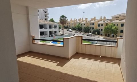 Spacious first floor apartment facing south on the Campoamor Golf course in Orihuela Costa Alicante. Located right in front of the pool. Apartment includes two bedrooms and two bathrooms, one of them en suite with a dressing room, a separate kitchen ...