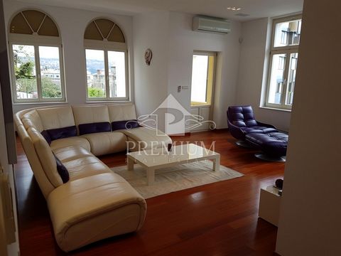 Adapted and modern furnished apartment on the 1st floor of a villa near the center of Opatija. The apartment consists of living room, dining room, kitchen, 2 bedrooms and a terrace with a beautiful view of Kvarner and Opatija. The apartment also has ...
