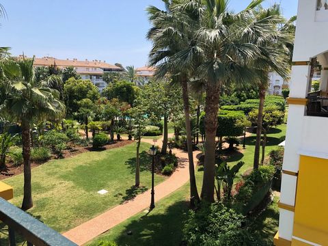 Located in Puerto Banús. Available for long term for summer. Apartment situated close to Puerto Banus and all services. Closed gated complex, 24h security, 2 floor, garden views, 3beds/2 baths, wi fi internet, good furniture and fully equiipped kitch...