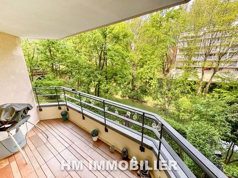 Quartier Montgolfier, dans une résidence de standing HM IMMOBILIER vous propose de découvrir ce bel appartement traversant de 3/4 pièces de 80,63 m2. Il se compose d'une entrée, d'une pièce à vivre de 30 m2 ouvrant sur un balcon avec vue sur le bras ...