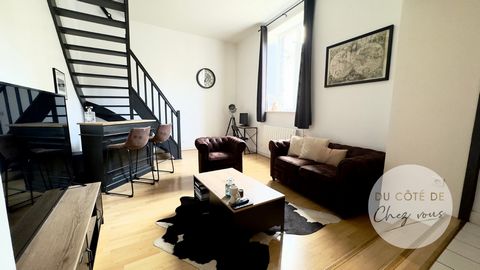 Exclusively! Seize the opportunity to live or invest in this exceptional apartment of 46.70 m2 carrez (55 m2 on the ground), ideally located rue de Vesle, in the heart of the lively city center of Reims, only 10 minutes walk from the train center, an...
