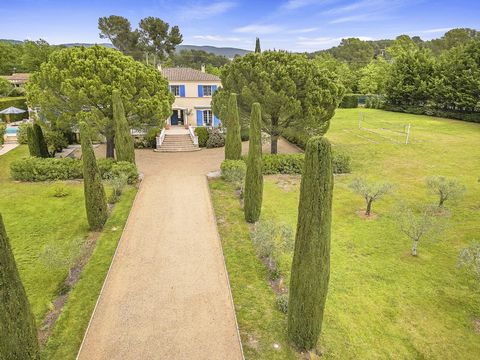 Entering this beautiful domain takes you to a different era. A beautiful drive lined with cypresses takes you through the perfectly maintained garden to the front of the mansion, where elegant large stairs take you to the front terrace and its beauti...