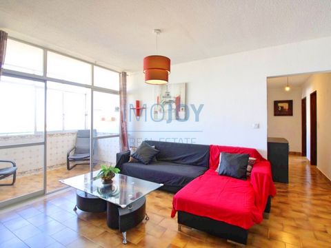 The flat consists of entrance hall with 2 closets for storage, fully equipped kitchen with great light, laundry room with natural light, where you can take care of your laundry without using the rest of the house, large living room divided into dinin...