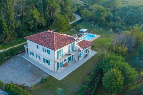Bellissima nuova villa con 6 camere da letto, piscina riscaldata con vista sulla riviera di Rovigno!