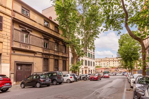 TRASTEVERE - EDIFICIO EN VIA DANDOLO - Edificio de cielo-tierra de aproximadamente 1300 m2, que consta de 3 plantas, con un precioso patio interior equipado con entrada para vehículos, grandes ventanales con vistas a Via Dandolo y encantadoras terraz...