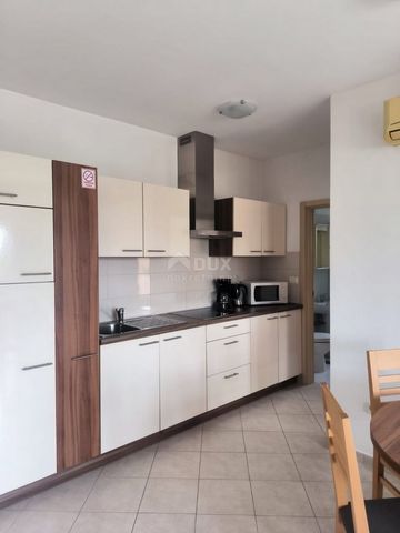 Location: Istarska županija, Medulin, Vinkuran. ISTRIA, MEDULIN - Nice apartment with terrace and pool! We are selling an apartment in a smaller residential building with 6 residential units. It is an apartment on the ground floor with an area of 43....