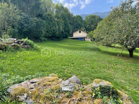 Building land Attractive location, in the heart of Savoie, close to the main roads, and at the gateway to the Maurienne and the Tarentaise. 25 minutes from Albertville, 30 minutes from Saint Jean de Maurienne and 45 minutes from Chambéry. Its surface...