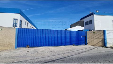 Warehouse/Industrial Land in Montijo with all infrastructures completed. This land has a total area of 50,000 m², including two industrial buildings, with a total area of 2,358m². Topographic survey mentions 9259 m2 covered in plot of 44571m2 Main bu...