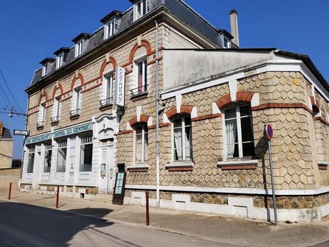 WARMERIVILLE - En plein coeur de village, plateau de 64m2 à rénover totalement. Copropriété de 42 lots (). Charges annuelles : 600 euros.