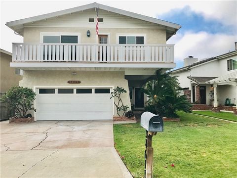 This duplex property, located at 34611 A & B Calle Rosita in Capistrano, boasts an attractive appearance and is conveniently located within walking distance of both the beach and Pine Park. Recently updated front entry and deck areas enhance the curb...