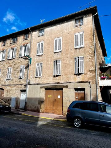 IMMEUBLE 194M²+garage+cave+grenier aménageable