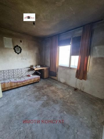 La Agencia Imiti Consult le ofrece un piso de una casa ubicada en el pueblo de Parvomaytsi. La propiedad ofrecida se encuentra en el segundo piso con una superficie neta de 117 metros cuadrados. m., distribuida de la siguiente manera: pasillo, salón ...