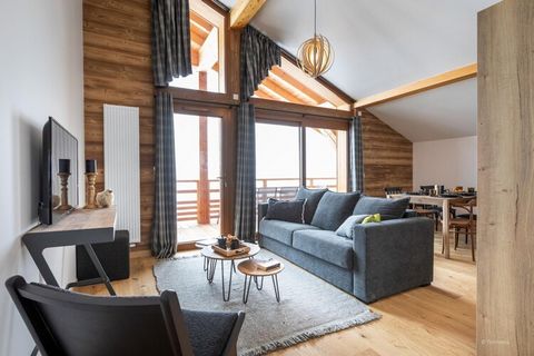 Dinamica stazione sciistica per famiglie situata in Savoia, a soli 40 minuti da Albertville, Les Saisies è riuscita a preservare la sua anima e i suoi villaggi dall'architettura autentica. Situata sul vasto altopiano del Beaufortain, a 1650 m di alti...